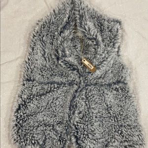 Dylan by true grit vest NWT size medium